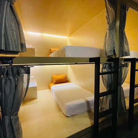 Albergue Rabbitel Phuket Exterior foto