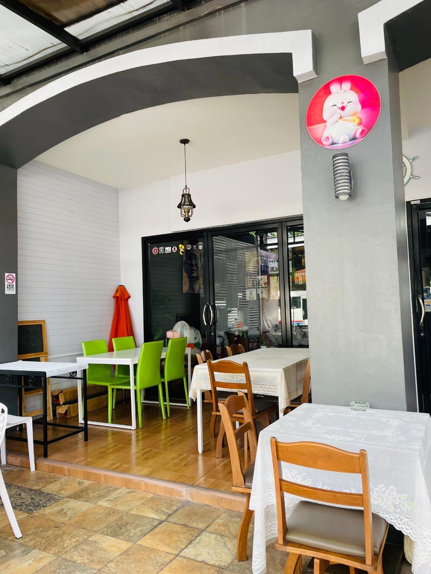 Albergue Rabbitel Phuket Exterior foto